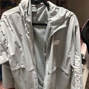 New Balance Men's Light Gray Windbreaker